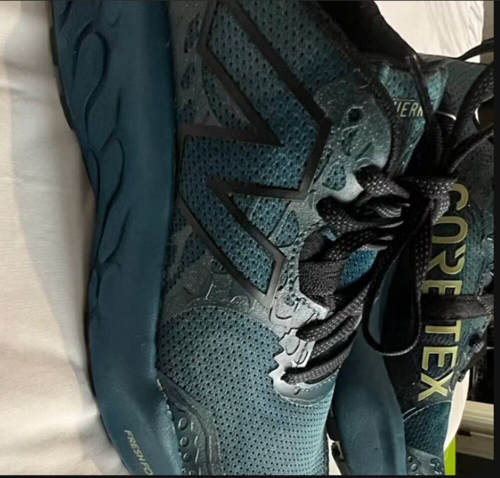 New Balance Fresh Foam X Hierro v8 GoreTex Deep Sea Black Everglade Green 7 Wide